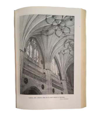 Chueca, Fernando.- THE NEW CATHEDRAL OF SALAMANCA. DOCUMENTARY HISTORY OF ITS CONSTRUCTION