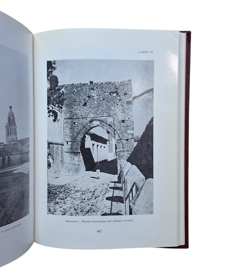 Rodríguez Fernández, J.- THE JEWISH QUARTERS OF THE PROVINCE OF LEÓN