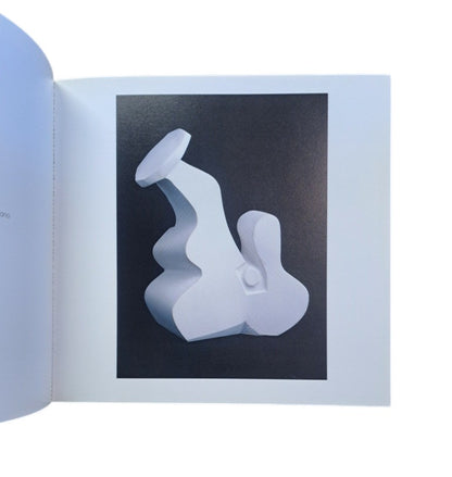 PABLO SERRANO. DIVERTIMENTOS CON PICASSO, LA GUITARRA Y EL CUBISMO